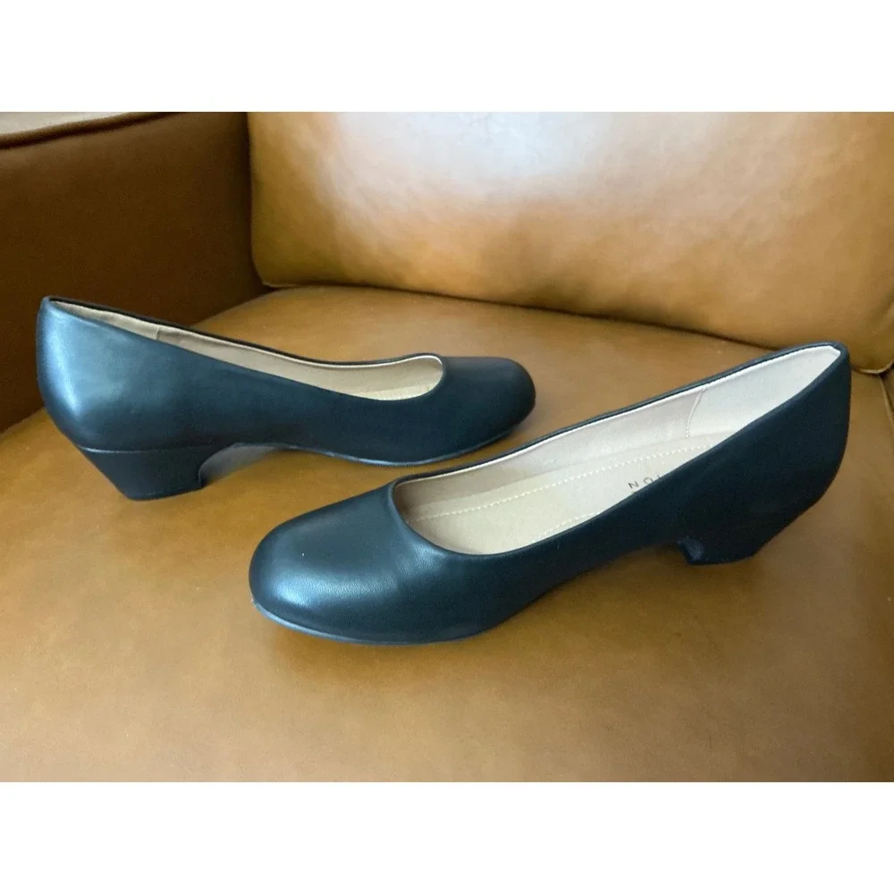 Journee Collection Saar Pump Womens 7.5 Black Low Wedge Round Toe